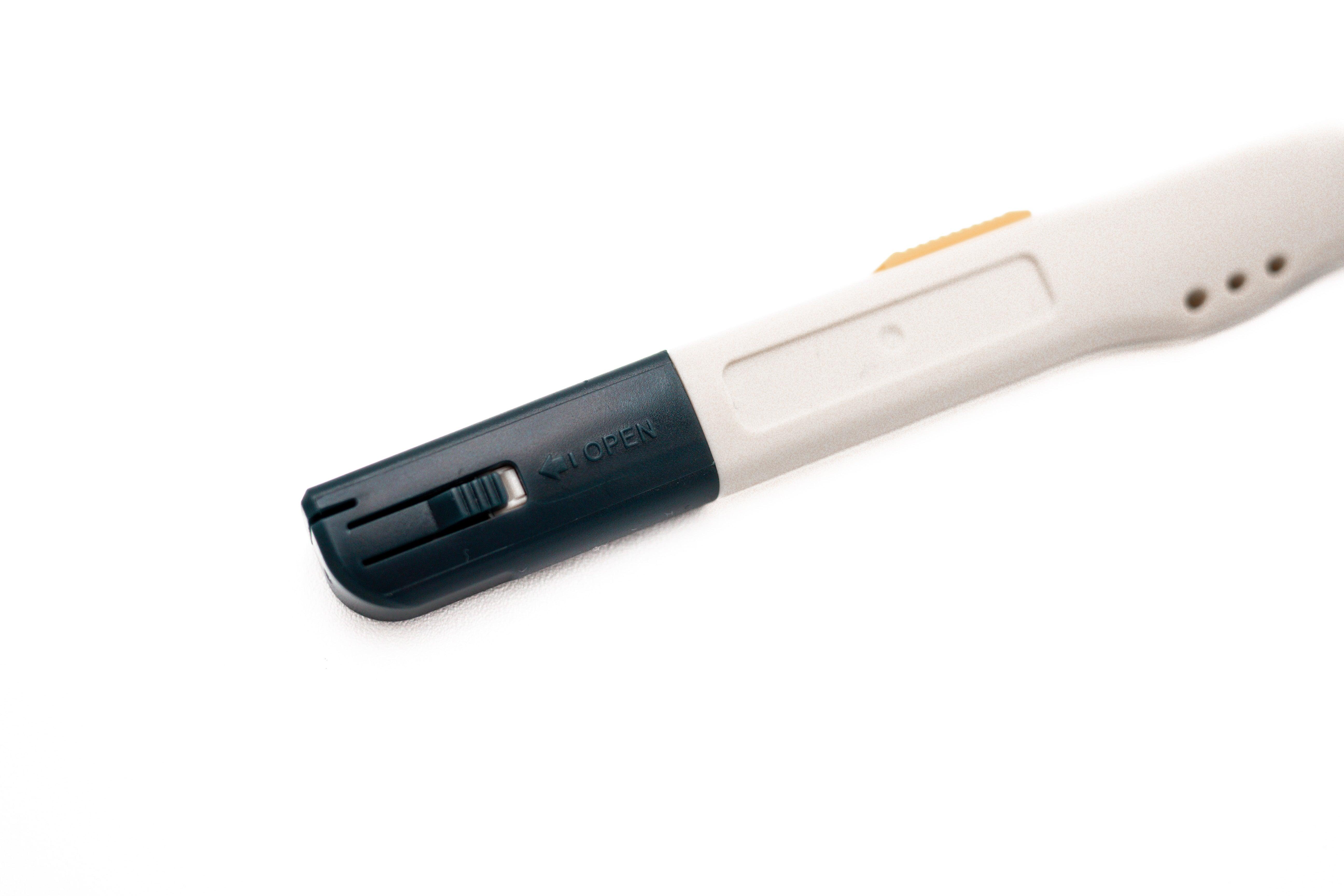 OPTICLE Couteau de découpe stable