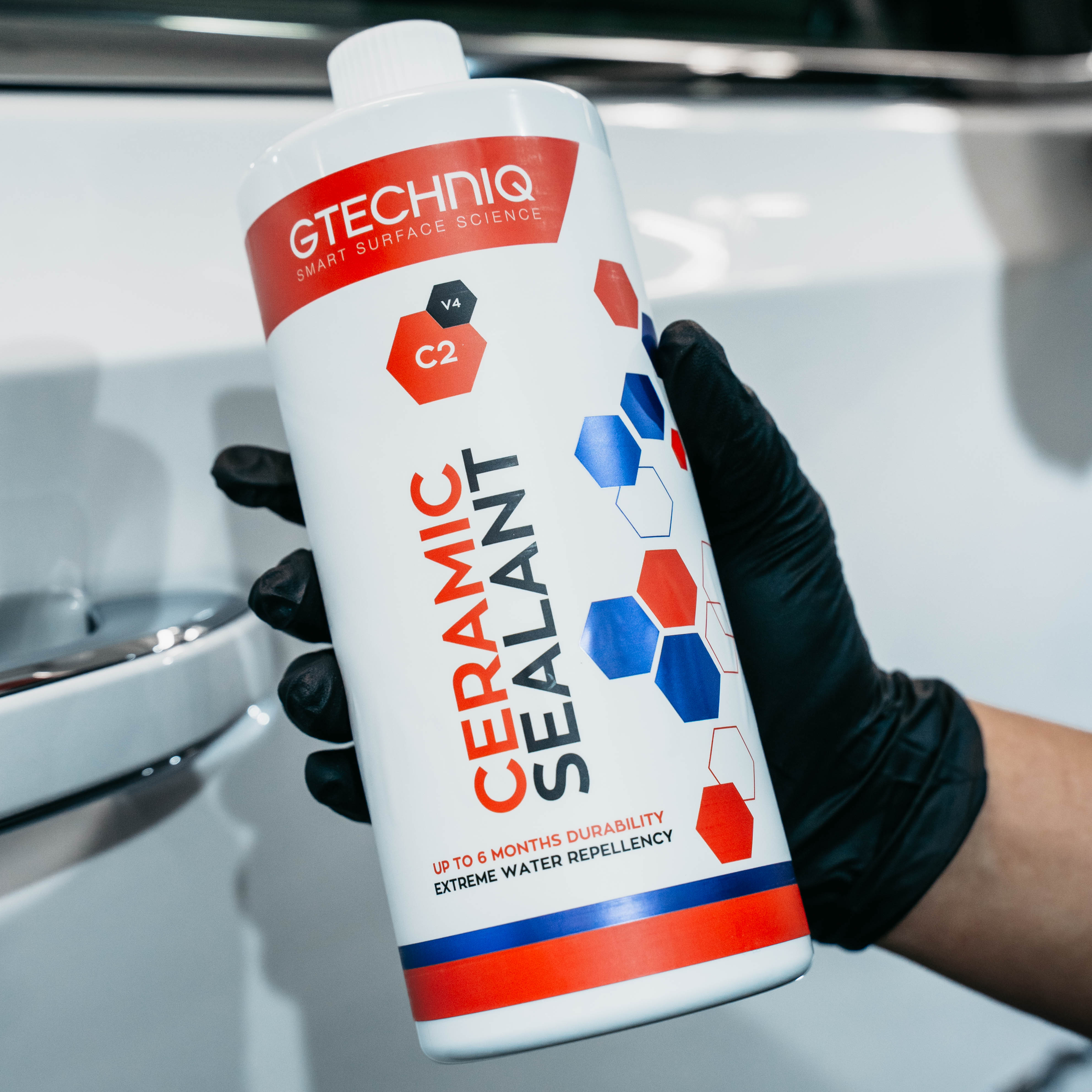 Gtechniq C2V4 Smart Surface Sealant – Protection céramique rapide pour toutes les surfaces des véhicules